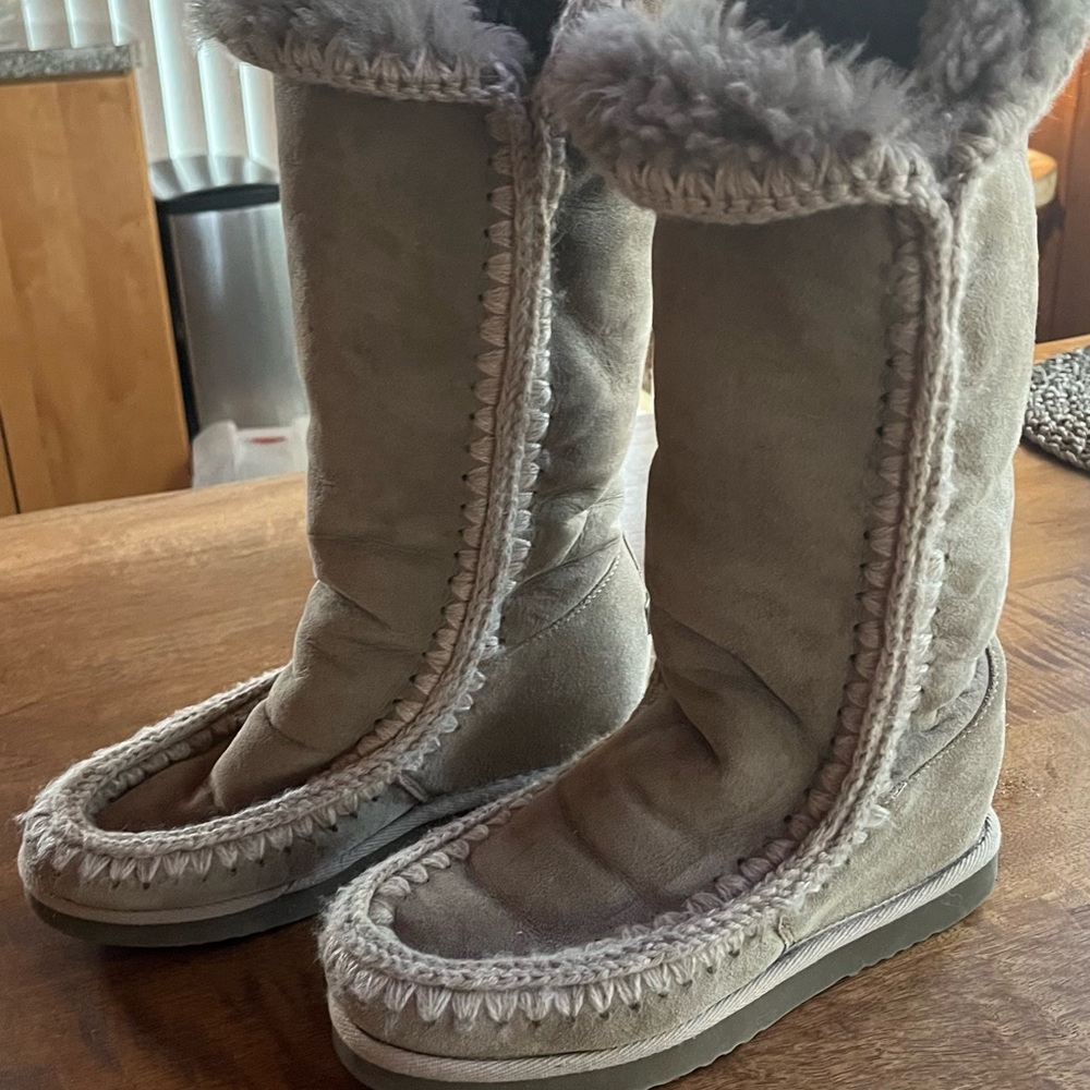 Mou Taupe Fur-Trimmed Winter Boots